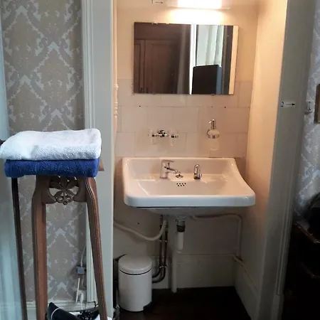 Maison De 1853 Bed & Breakfast
